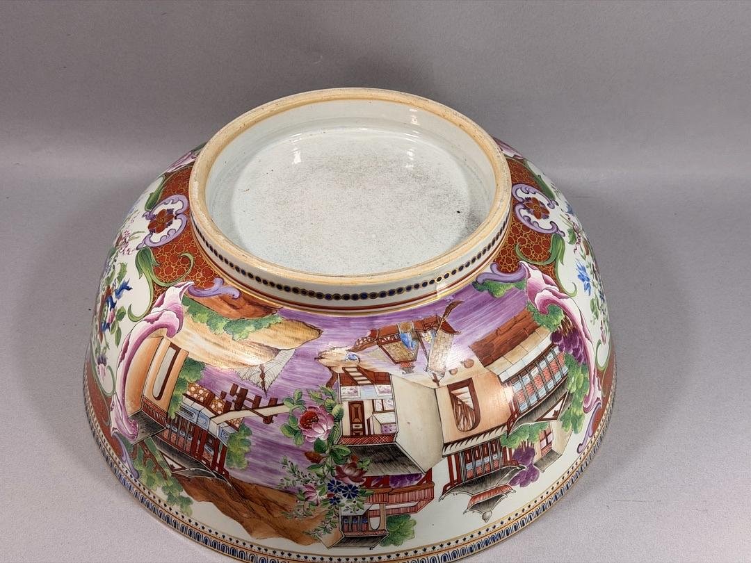 Daoguang Period (1820–1850) Large Chinese Porcelain Punch Bowl, Famille Rose -photo-2