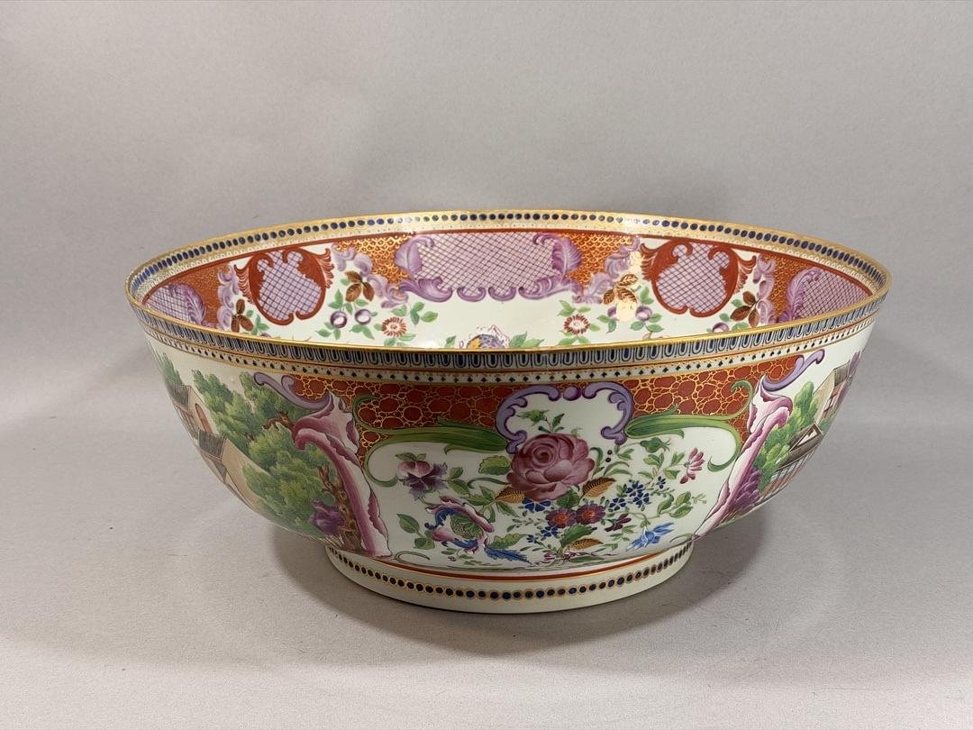 Daoguang Period (1820–1850) Large Chinese Porcelain Punch Bowl, Famille Rose 