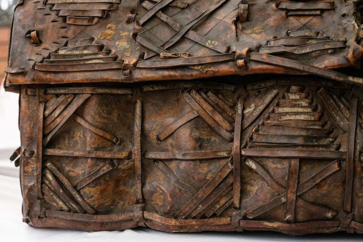 17th Century Filibuster Trunk-photo-3