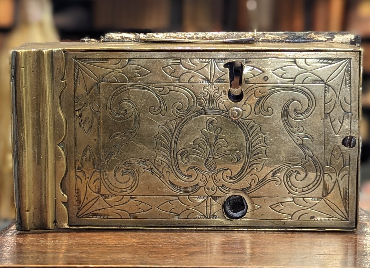 Serrure De Porte Ouvragée En Laiton XVIIe Siècle 