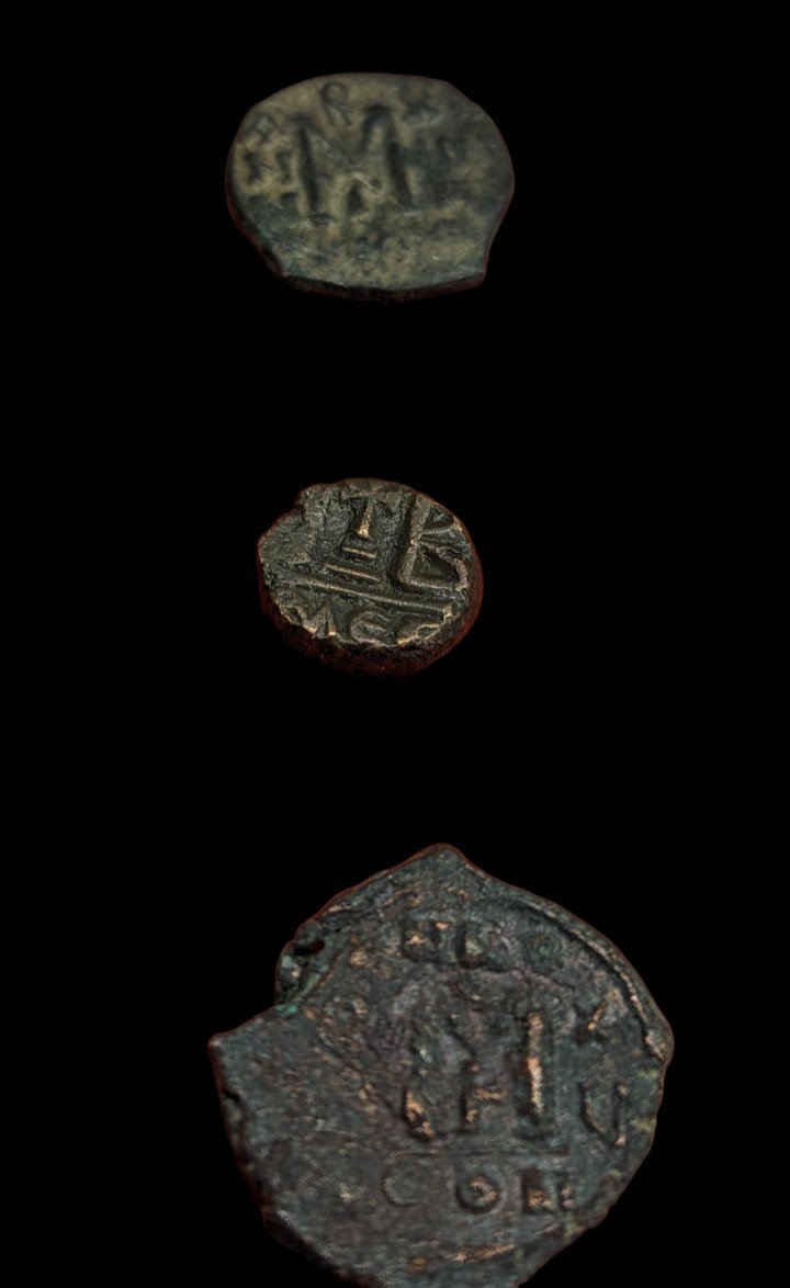 Collection De 12 Monnaies Byzantines - Bronze - Moyen âge -ex Col. Sable - Numismatique-photo-3