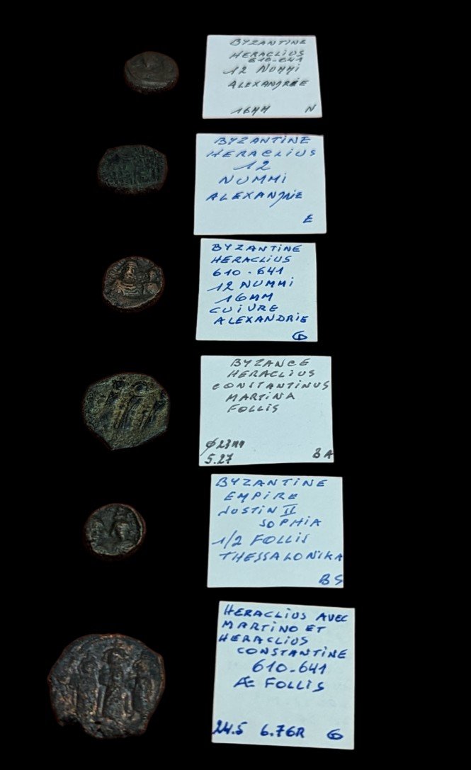 Collection De 12 Monnaies Byzantines - Bronze - Moyen âge -ex Col. Sable - Numismatique-photo-7