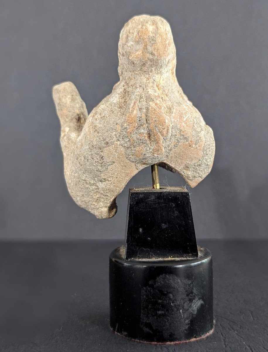 Roman Terracotta Figurine - Woman Raising Her Arm - Archeology-photo-1