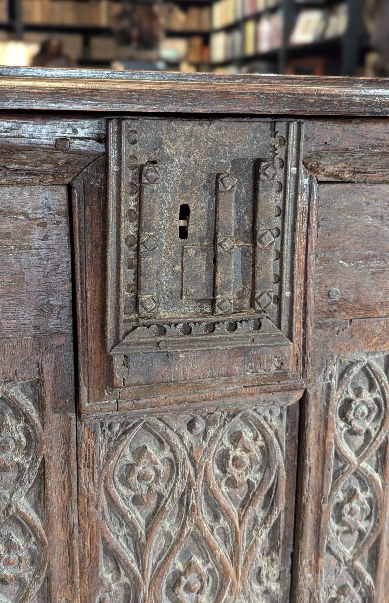 Large Gothic Chest - 15th Century - Decorated On 4 Sides - Middle Ages Furniture-photo-1