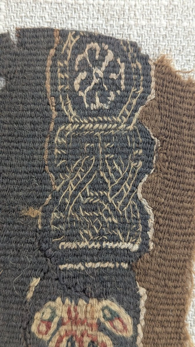 Fragment De Tissu Copte – Clavus– Motifs Géométriques Et Danseuse – VIIe Siècle -photo-4