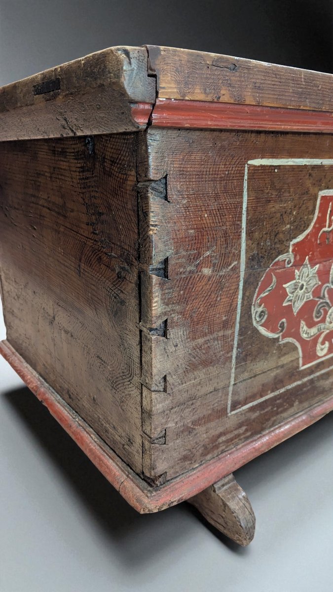Grand coffre polychrome daté 1787 – Travail des Alpes-photo-2