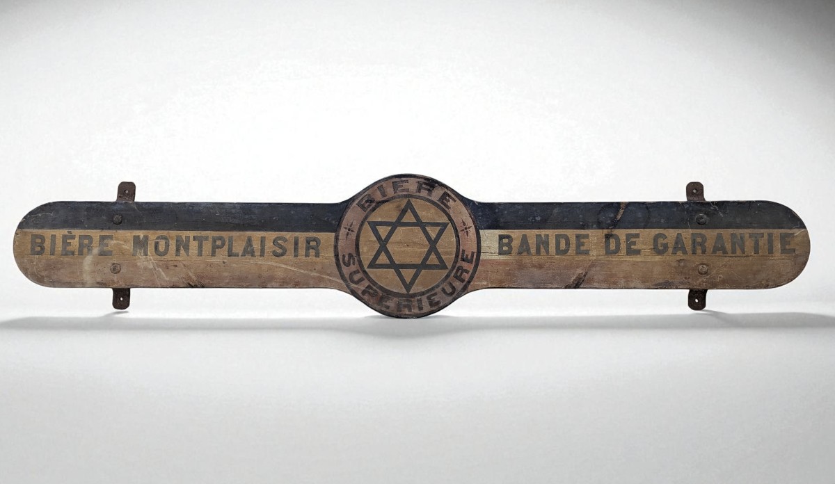 Rare Old Painted Wooden Advertising Plaque – Montplaisir Beer, Toulouse – Circa 1910