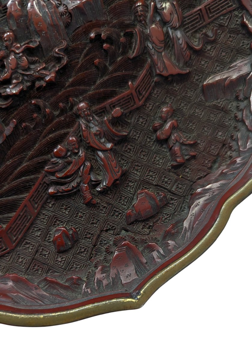 Assiette chinoise en laque cinabre sculptée - Marque Xuande - Époque Qing-photo-6