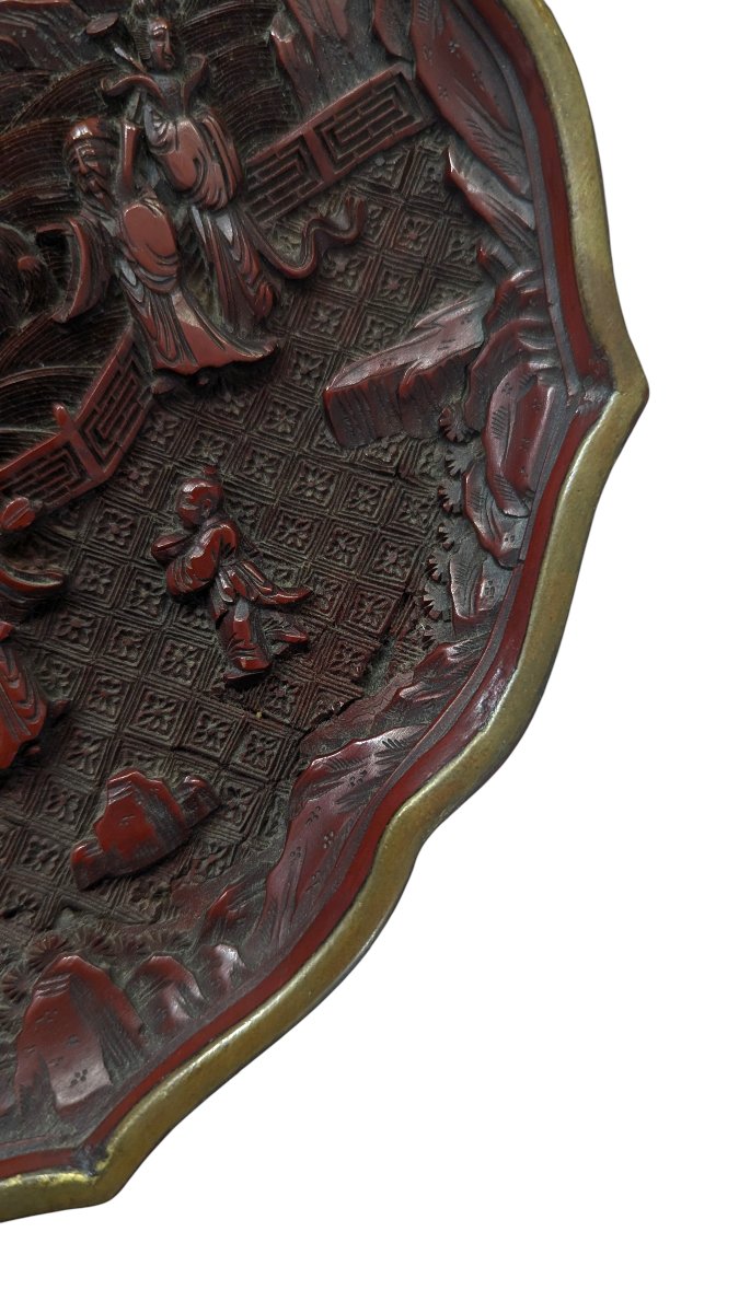 Assiette chinoise en laque cinabre sculptée - Marque Xuande - Époque Qing-photo-7