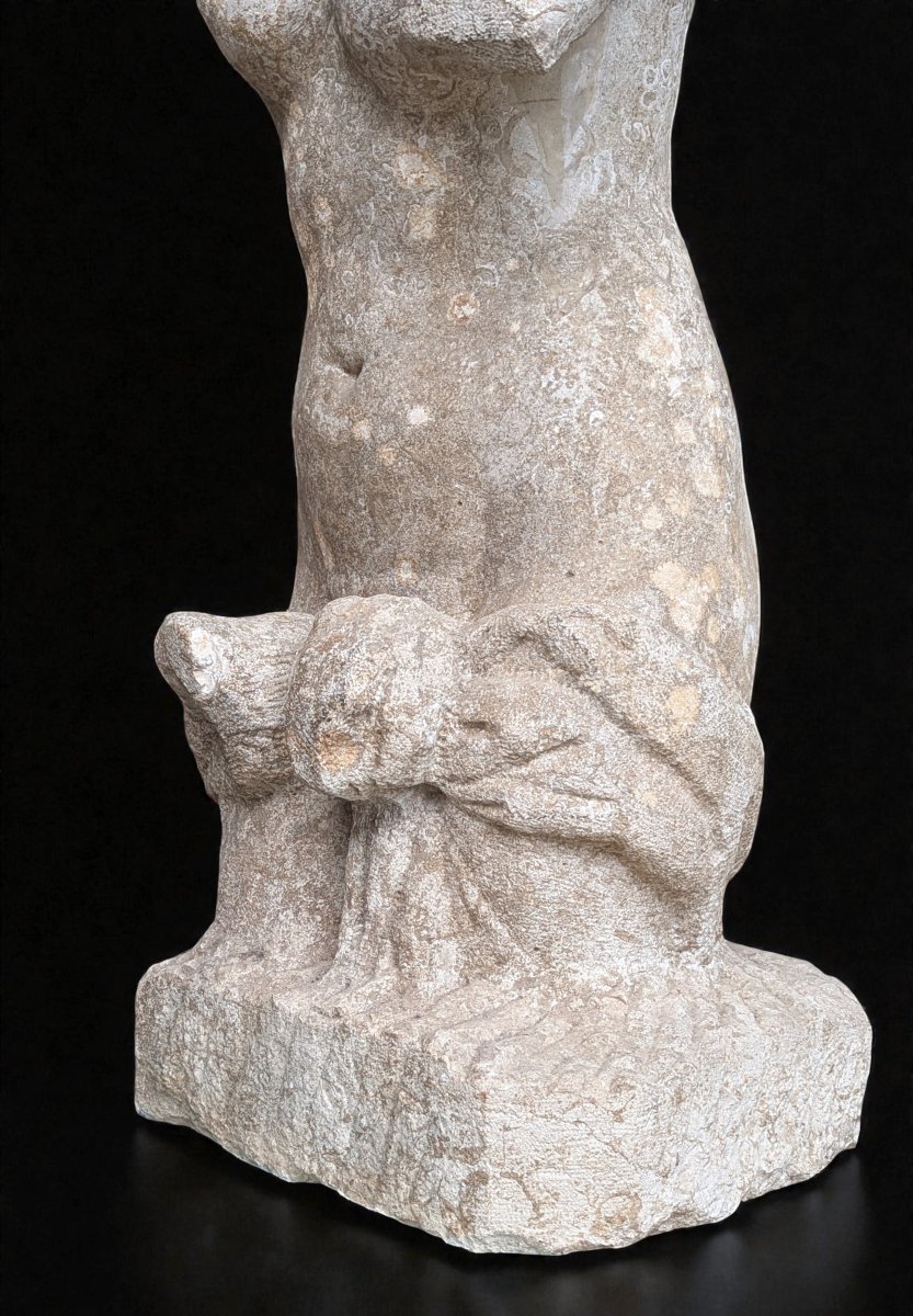 Grande Sculpture en pierre - Geneviève Pagano-Torse féminin drapé - Chef-d'œuvre des Beaux-Arts-photo-4