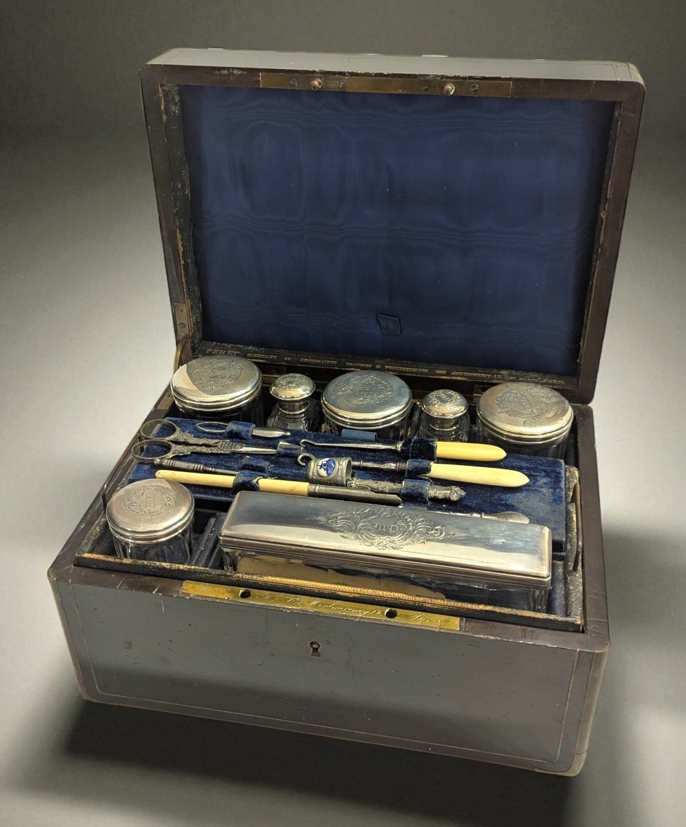 Travel Kit - Glass And Sterling Silver Bottles - Signed Péret In Paris - 19th Century