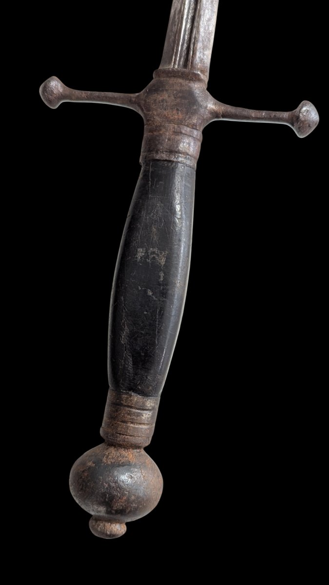 Épée à lame inscrite INRI – MARIA – Fin XVIe ou début XVIIe siècle-photo-2