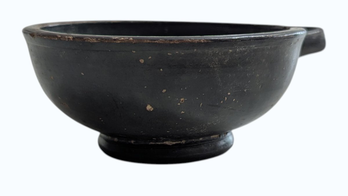 Bowl With Black Varnish - Southern Italy (magna Graecia) - 4th-3rd Century Bc -provenance-photo-4