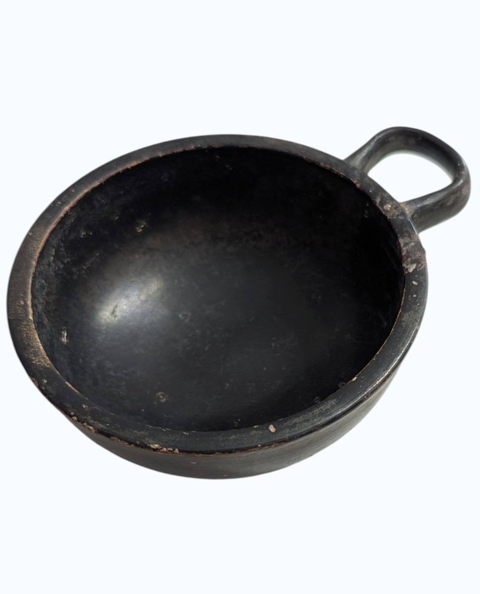 Bowl With Black Varnish - Southern Italy (magna Graecia) - 4th-3rd Century Bc -provenance