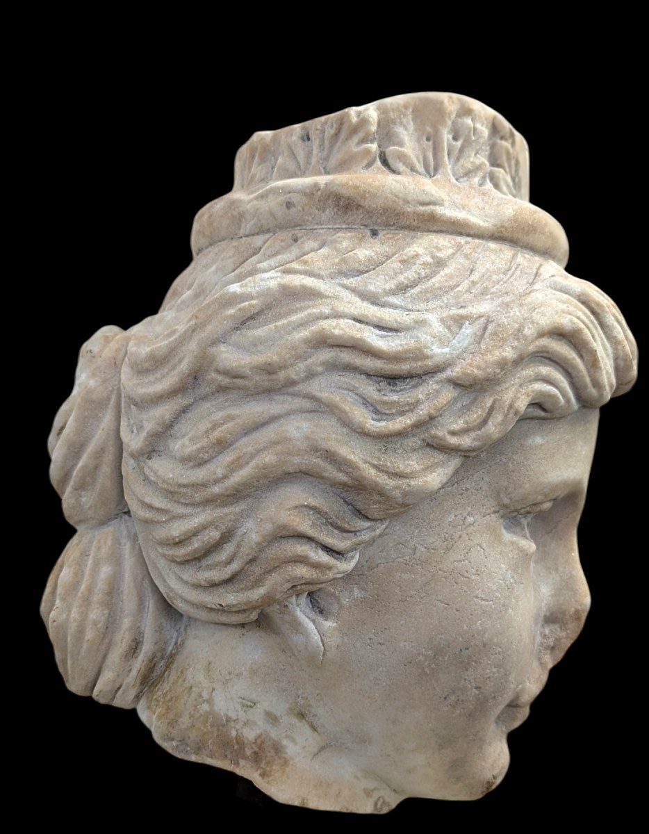 Tête de divinité féminine en marbre – Époque romaine impériale - Grandeur nature-photo-3
