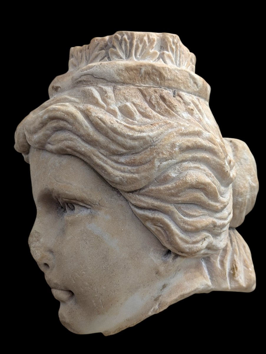 Tête de divinité féminine en marbre – Époque romaine impériale - Grandeur nature-photo-4