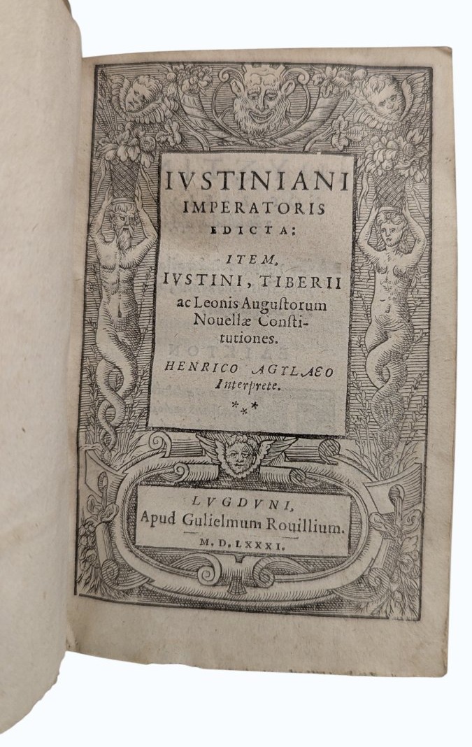Édits de Justinien– Canons des Apôtres –Livres des Fidélités– Lyon 1581 –16th-photo-2