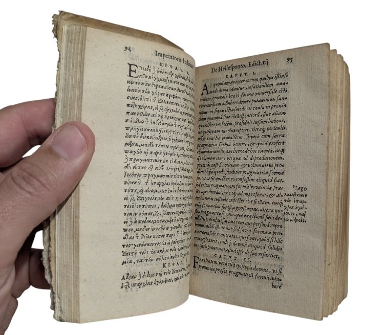 Édits de Justinien– Canons des Apôtres –Livres des Fidélités– Lyon 1581 –16th-photo-4