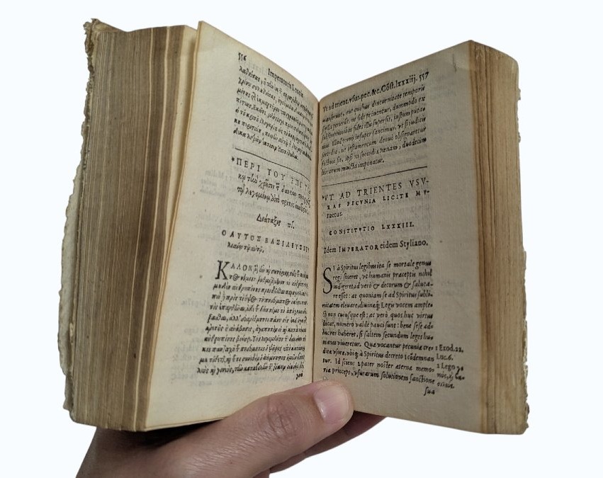 Édits de Justinien– Canons des Apôtres –Livres des Fidélités– Lyon 1581 –16th-photo-1