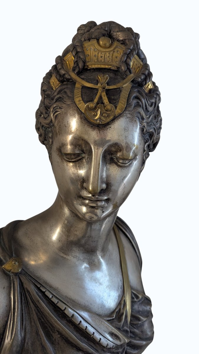 Buste en bronze argenté et doré - Diane de Poitiers en Diane chasseresse, d'après Jean Goujon-photo-1