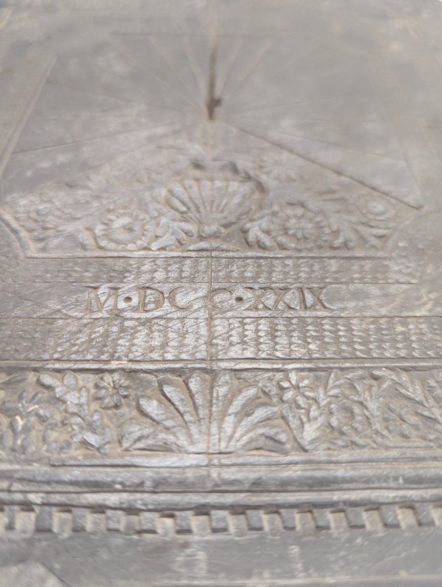 Slate Sundial - 1729 - An Engraving Of Remarkable Finesse-photo-3