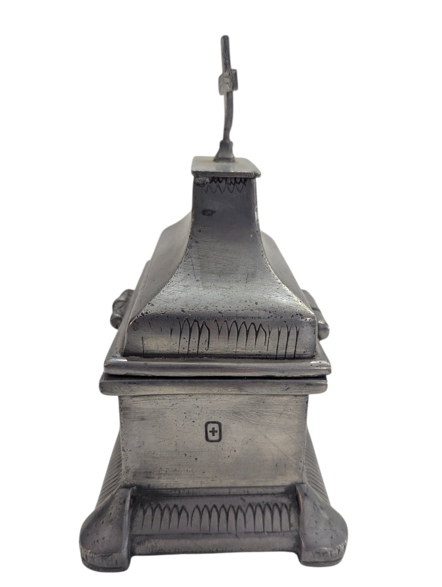 Coffret aux Saintes Huiles en étain - Époque Louis XIV -photo-4