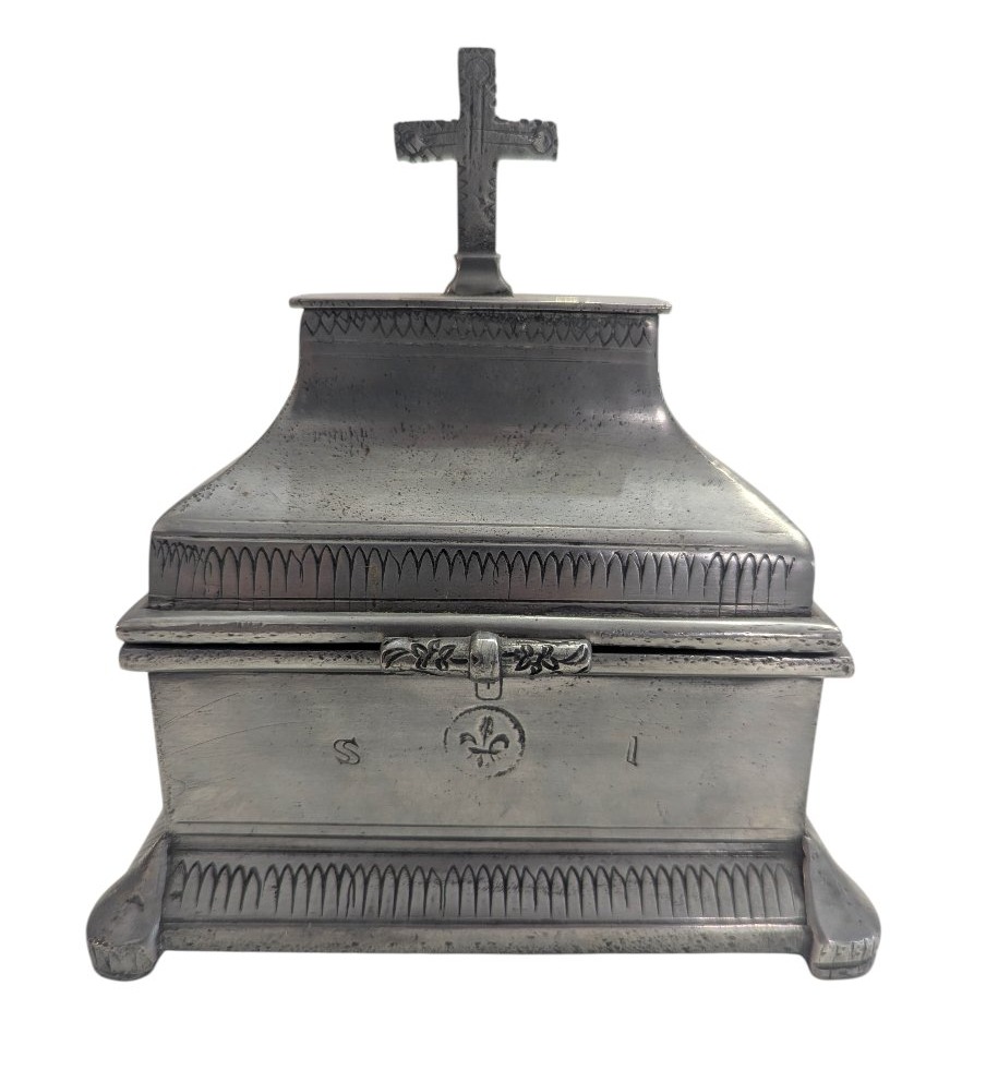 Coffret aux Saintes Huiles en étain - Époque Louis XIV 