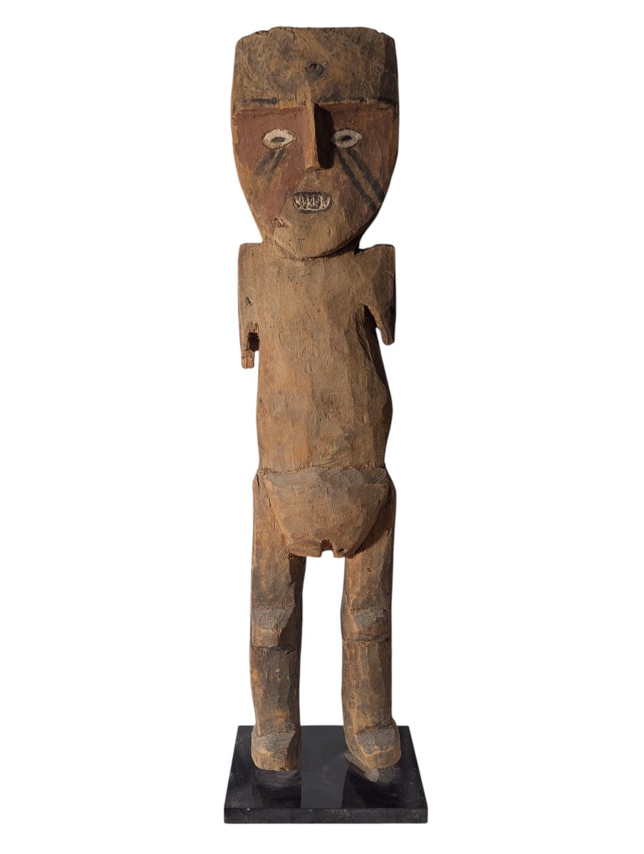 Statue anthropomorphe féminine en bois polychrome - Pérou, côte nord, Chimú - v 1100-1470
