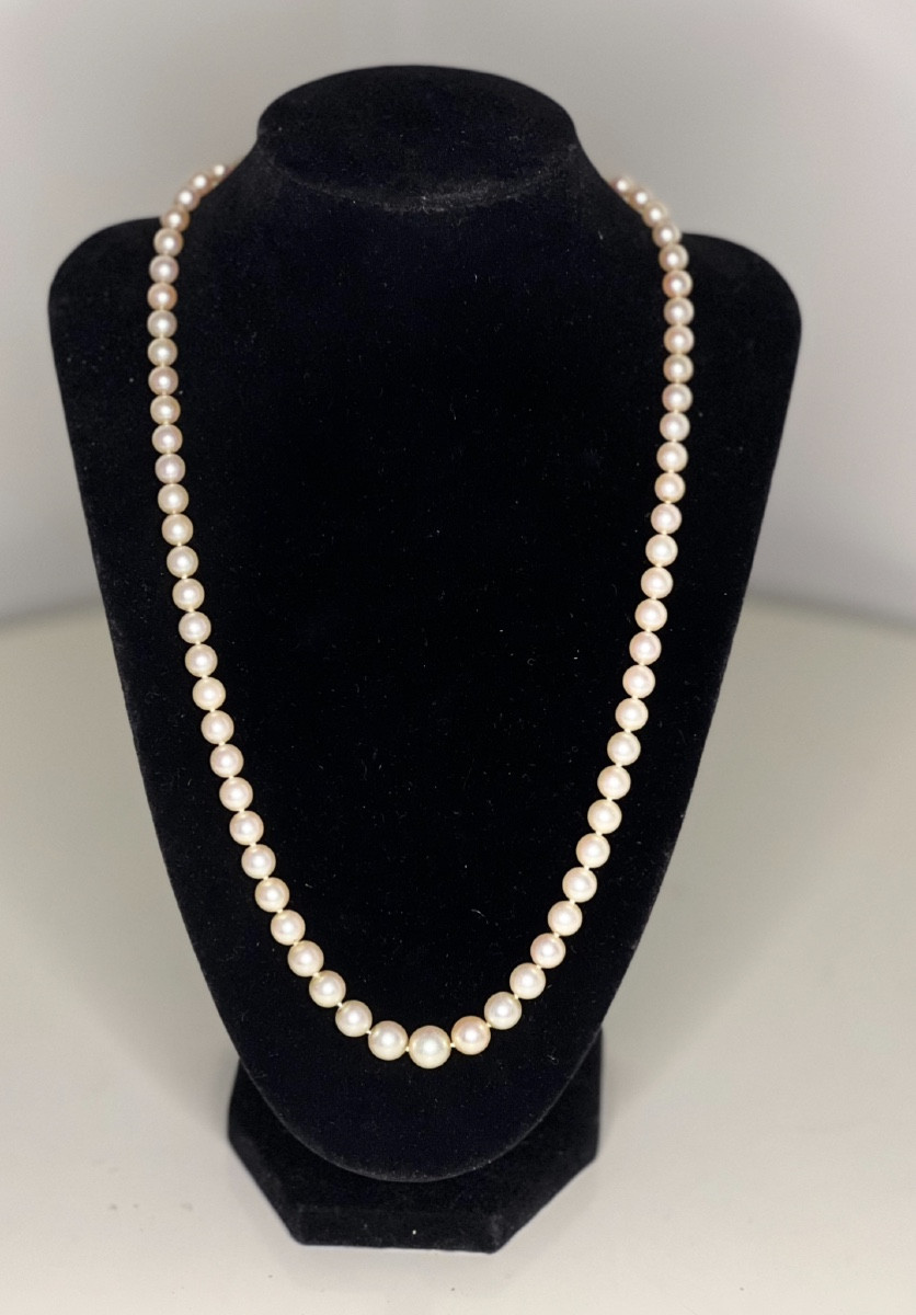 Collier 58 Perles De Culture Blanche Akoya Fermoir Or 18k Saphir 54 Cm