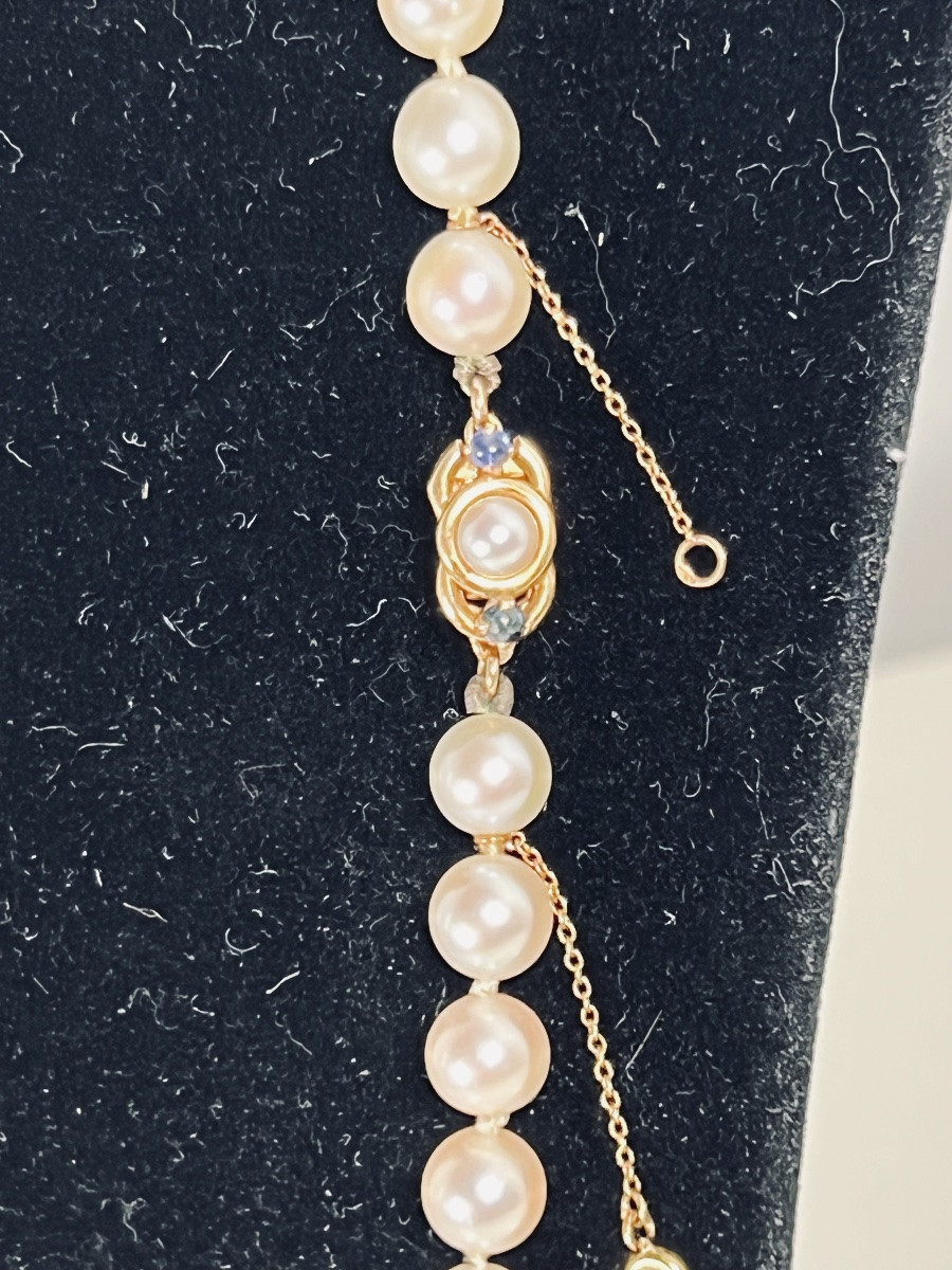 COLLIER CHOKER 63 PERLES DE CULTURE FERMOIR OR ET SAPHIR 54,5 CM-photo-3