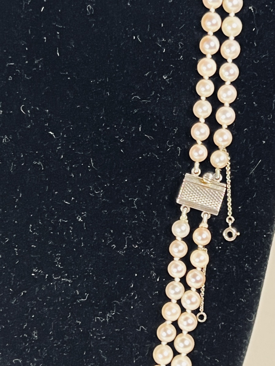 COLLIER DOUBLE RANGS 152 PERLES DE CULTURE AKOYA FERMOIR OR BLANC 18K 53,5 CM-photo-1