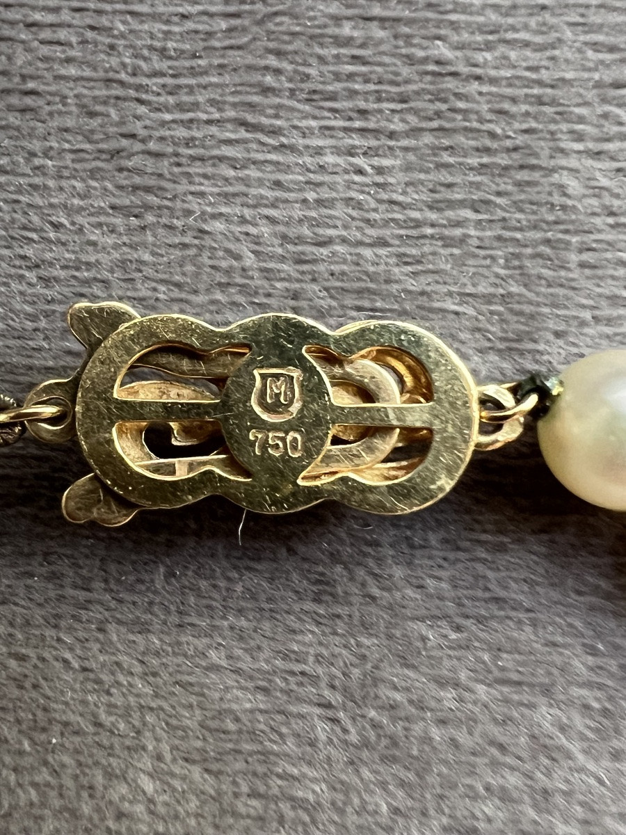 MIKIMOTO Collier 71 perles de culture blanche AKOYA fermoir or 18k 52 cm-photo-3