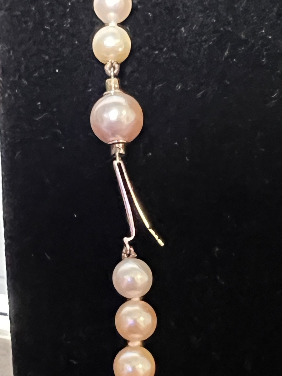 Long Necklace With 93 Graduated Cultured Pearls, Pearl And 18k Gold Clasp, 74 Cm-photo-4