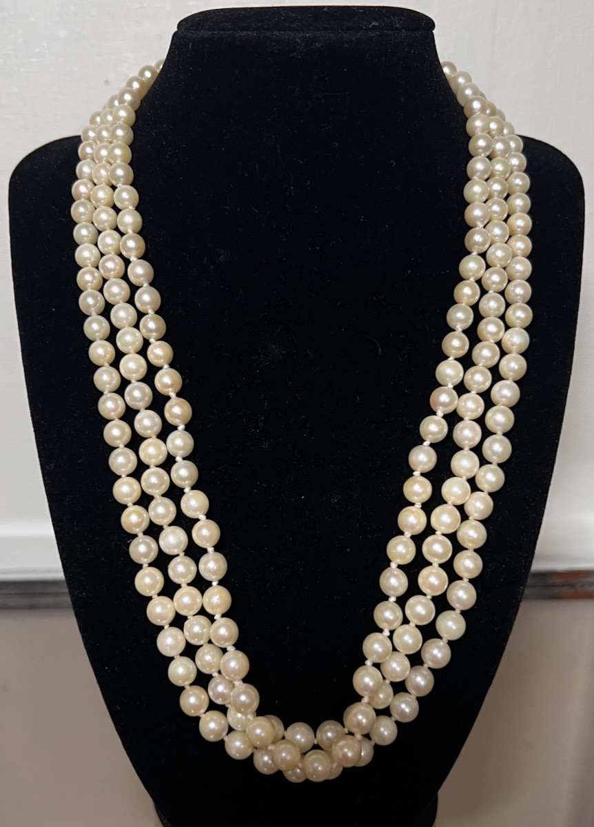 Three-strand Cultured Pearl Necklace With Silver Clasp And 8 Rhinestones, 52 Cm-photo-2