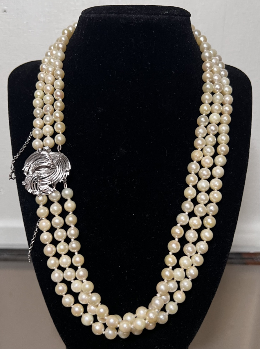 Three-strand Cultured Pearl Necklace With Silver Clasp And 8 Rhinestones, 52 Cm