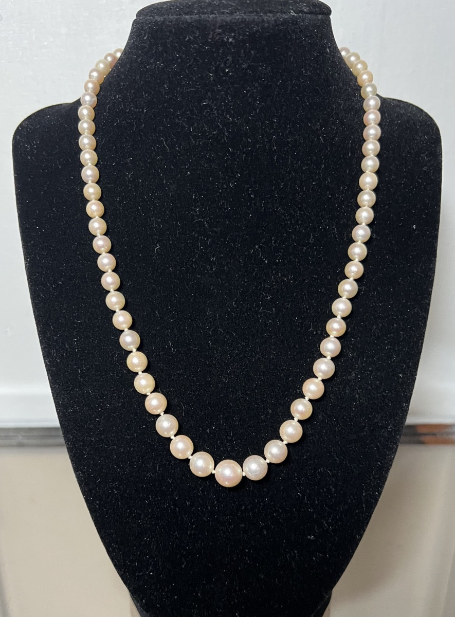 65 Akoya Cultured Pearl Necklace, 18k Gold Clasp, 46 Cm