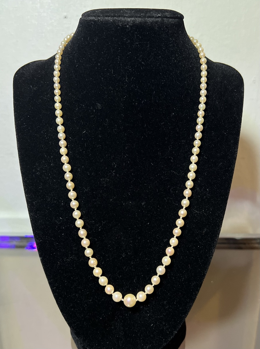 Necklace With 91 Cultured Pearls, 18k Gold Clasp, 51.5 Cm