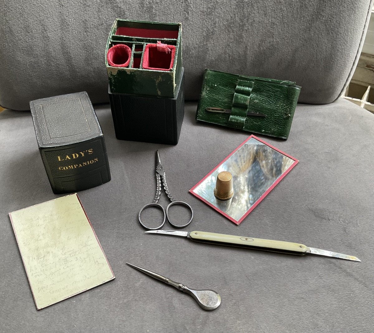 Étui nécessaire de voyage trompe l’œil 19 ème Dé en OR 18k 4,4 g-photo-4