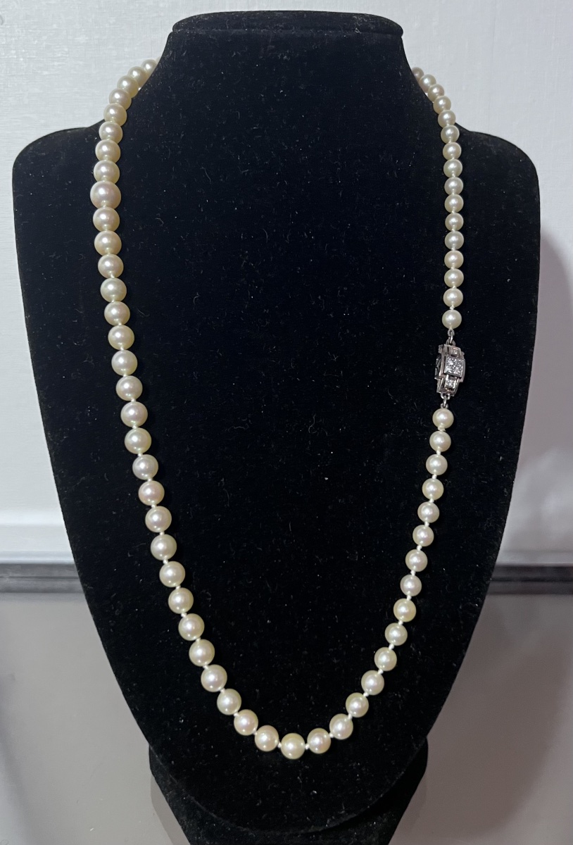 Necklace 77 Cultured Pearls With 18k Gold Clasp And Diamonds 55 Cm-photo-3