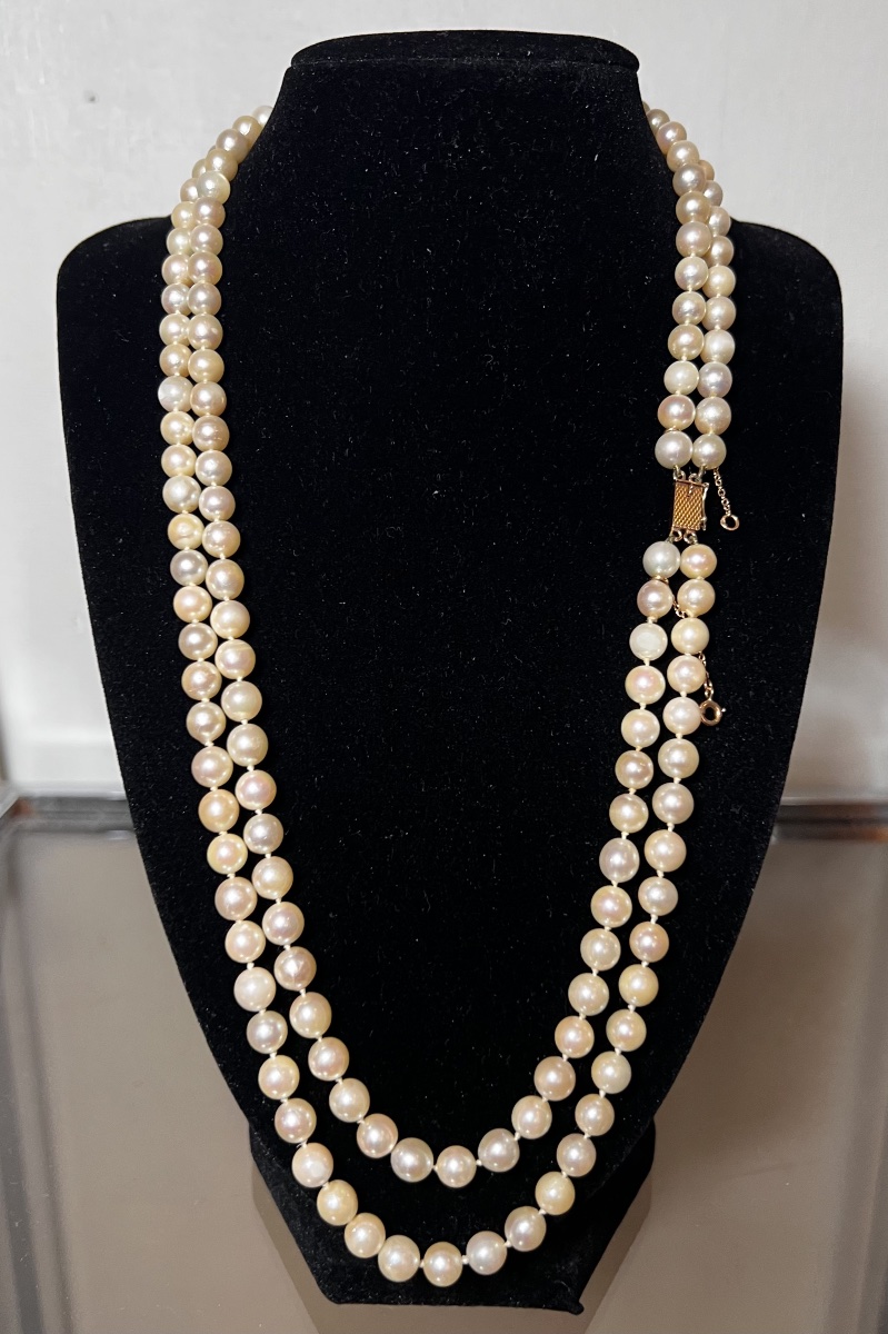 Double-strand Choker Necklace With 152 Cultured Pearls, 18k Gold Clasp, 57 Cm-photo-2