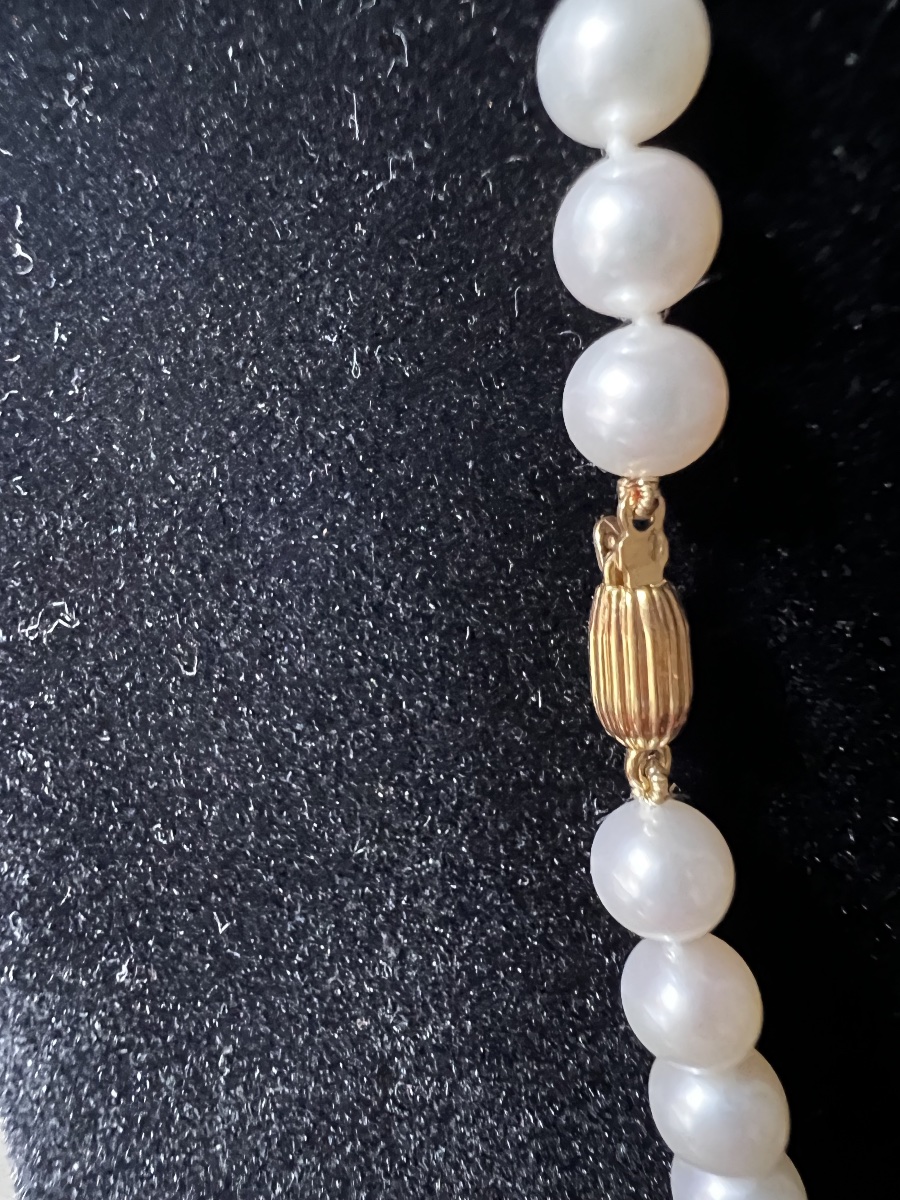 Choker Necklace With 64 White Cultured Pearls, 18k Gold Clasp, 42 Cm-photo-2