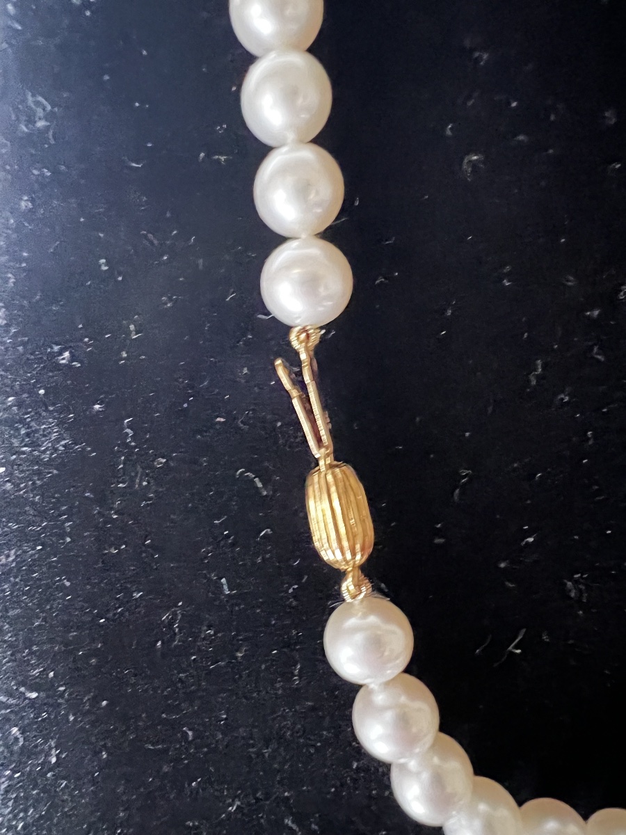 Choker Necklace With 64 White Cultured Pearls, 18k Gold Clasp, 42 Cm-photo-3
