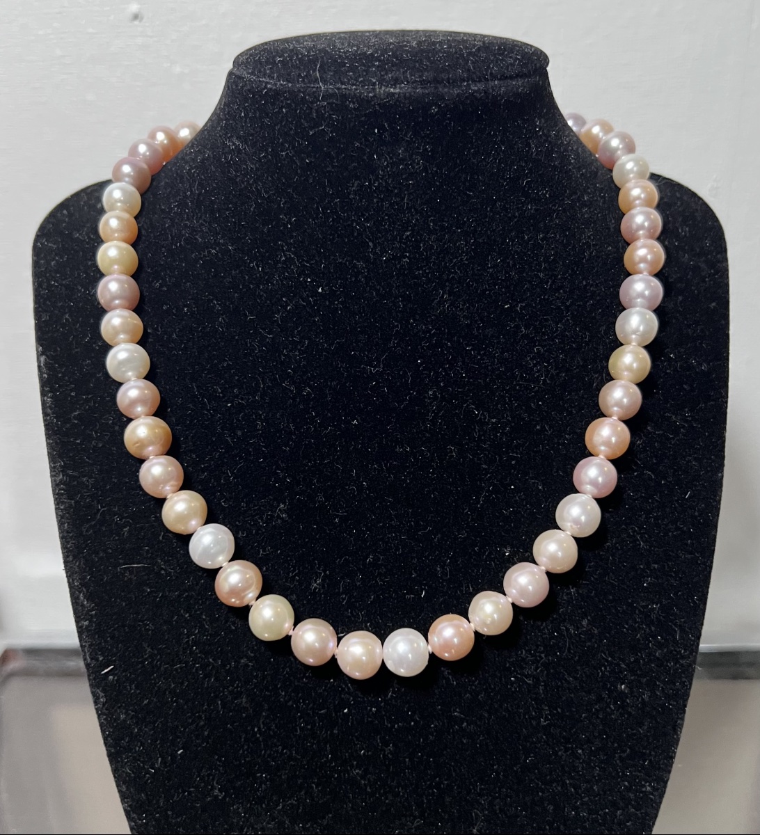 Collier 48 perles de culture fermoir or 18k 44 cm