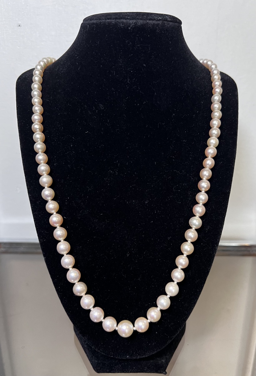 Sautoir Grand collier 93 perles de culture en chute fermoir perle et or 18K 74 cm