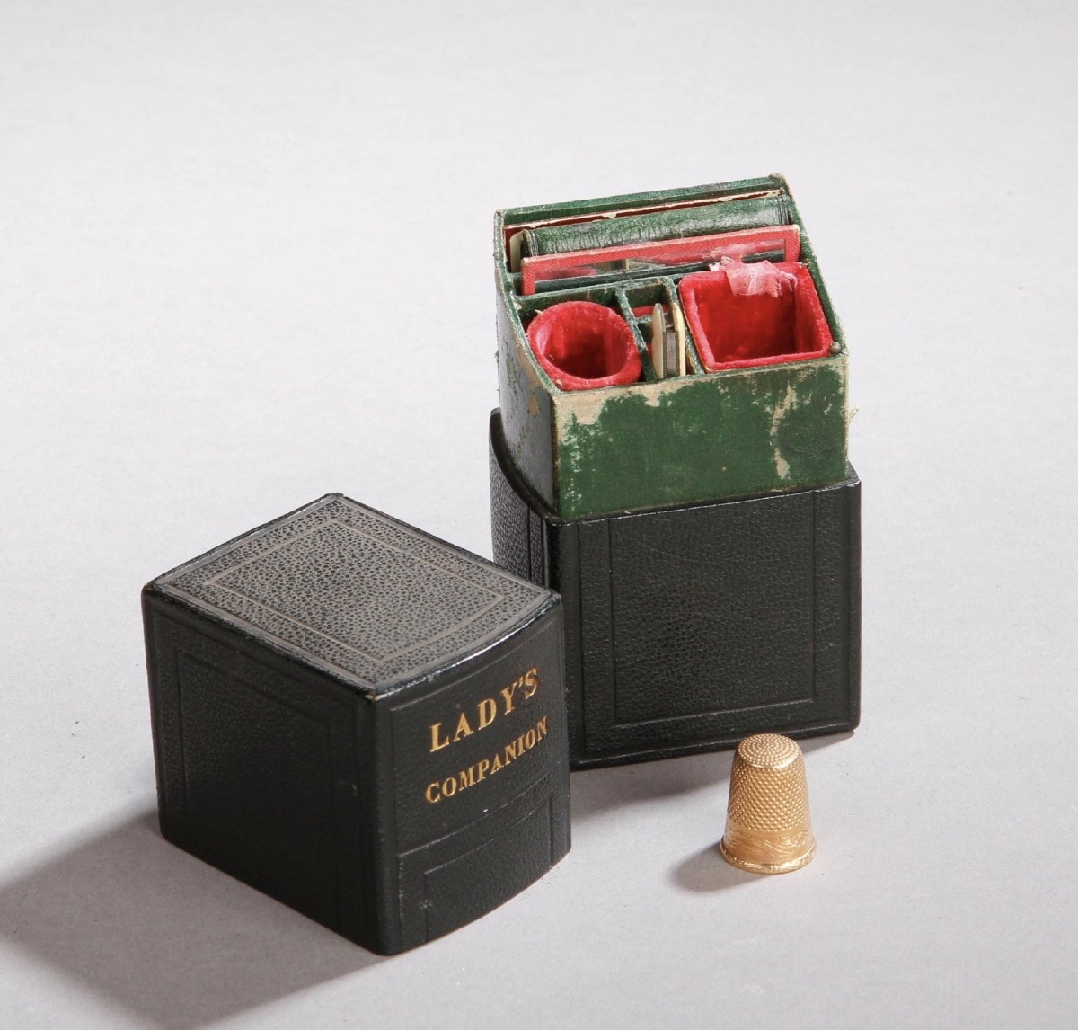 19th-century Trompe-l'œil Travel Case With 18k Gold Die, 4.4 G-photo-2