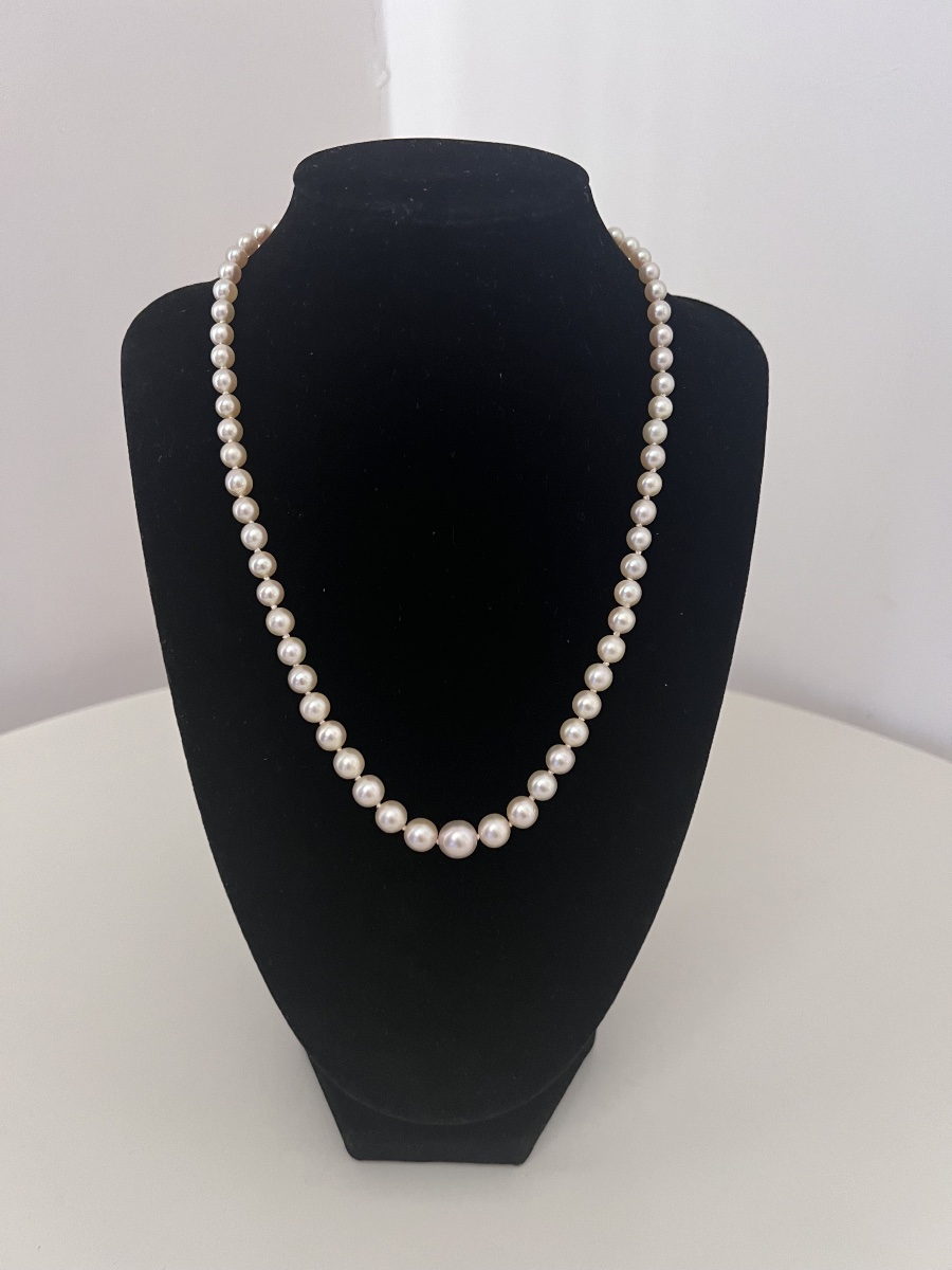 Cascading Necklace With 67 Akoya Cultured Pearls, 18k Gold Clasp And Chain, 47 Cm
