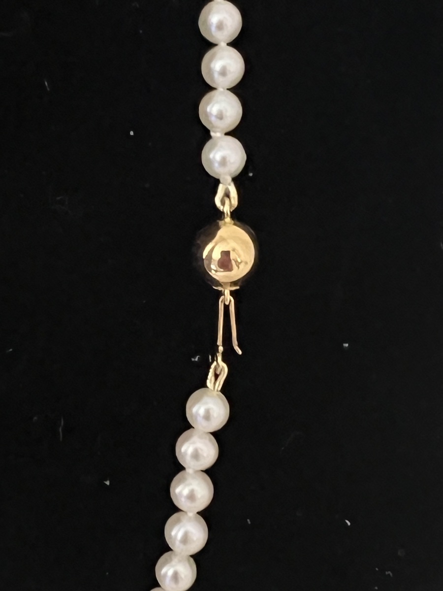Choker Necklace With 94 Cultured Pearls, 18k Gold Clasp, 43 Cm-photo-1