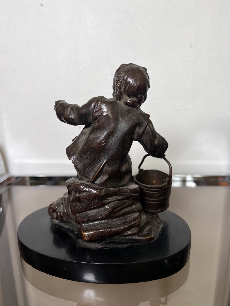 Early 19th-century Bronze Sculpture Of A Seated Child-photo-3