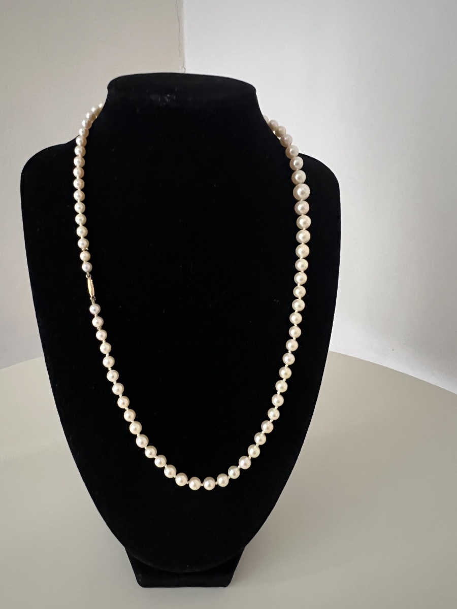 Necklace With 79 Cultured Pearls, 18k Gold Clasp, 51 Cm-photo-3