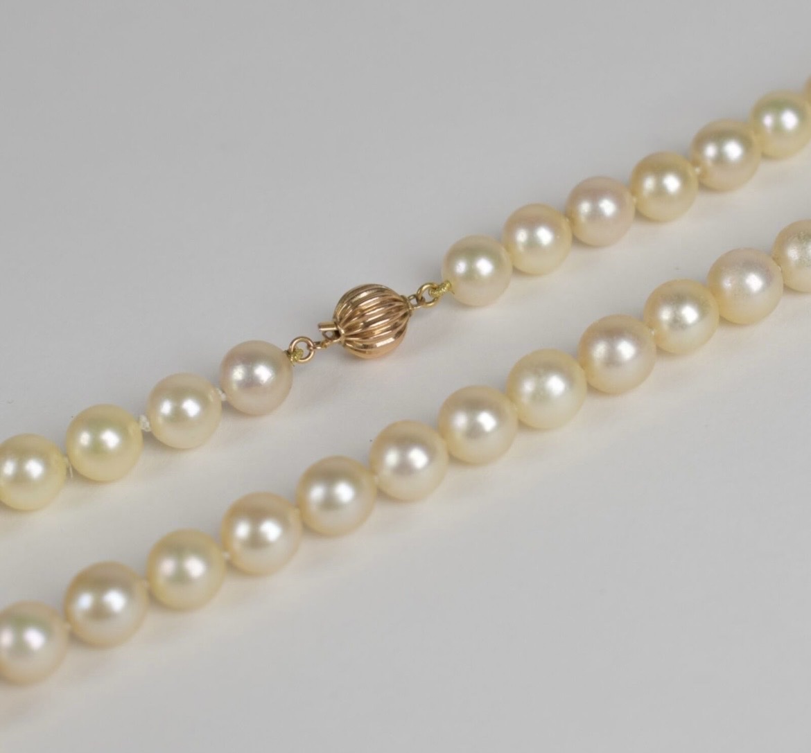 Necklace With 49 White Akoya Cultured Pearls, 750°/°° Gold Clasp, 43.5 Cm-photo-2